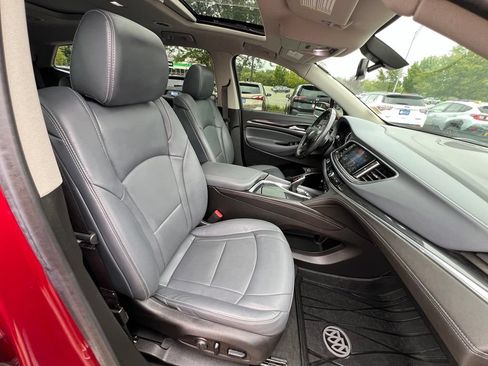Used 2020 Buick Enclave Essence w/ Sport Touring Edition FWD image 32