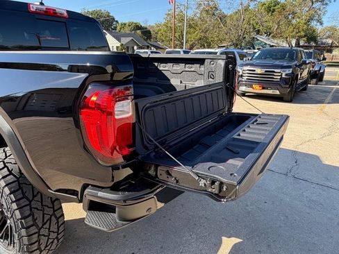 New 2025 GMC Canyon Elevation w/ Convenience Package image 10