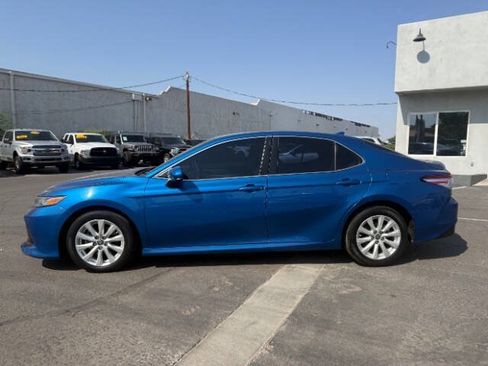 Used 2020 Toyota Camry LE w/ Carpet Mat Package FWD image 6