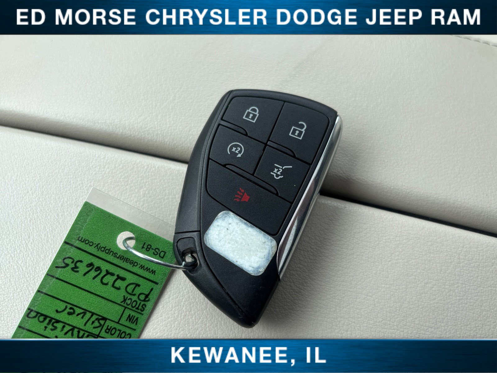 Used 2023 Buick Envision Avenir AWD/4WD image 36