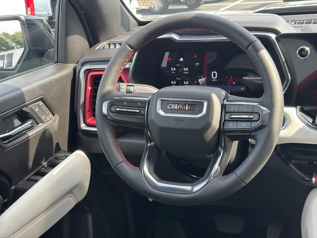 New 2026 GMC Canyon AT4X w/ LPO, Black Badging Package AWD/4WD image 7