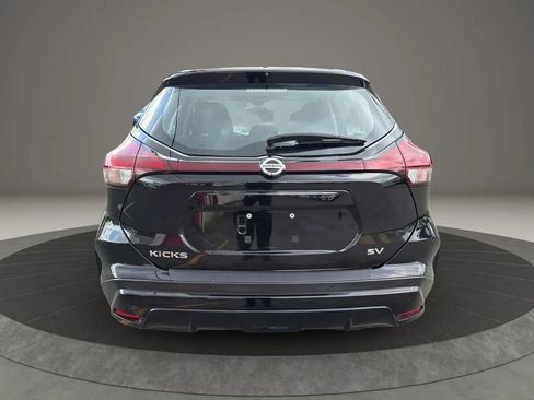 Used 2021 Nissan Kicks SV FWD image 6