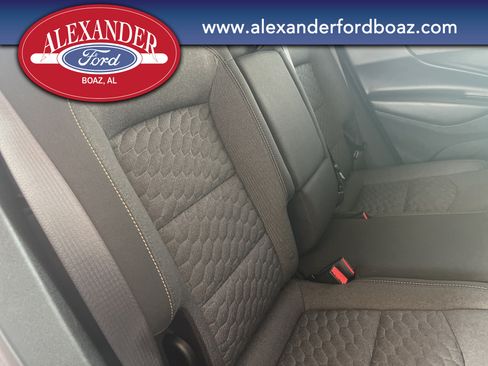 Used 2020 Chevrolet Equinox LT FWD image 17