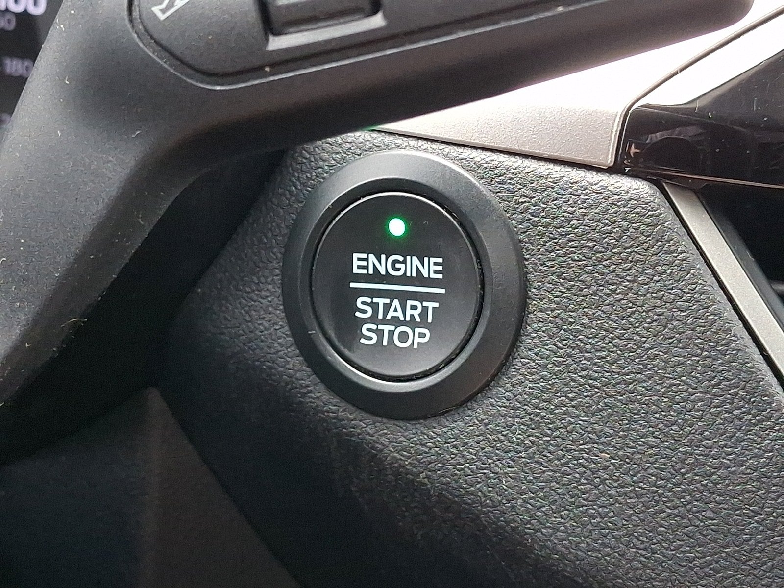 Certified 2020 Ford Escape SEL AWD/4WD image 22