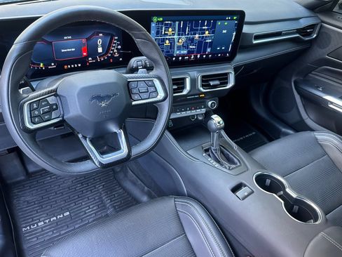 Used 2025 Ford Mustang GT Premium RWD image 13