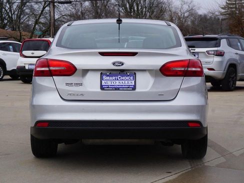 Used 2018 Ford Focus SE w/ Cold Weather Package image 4