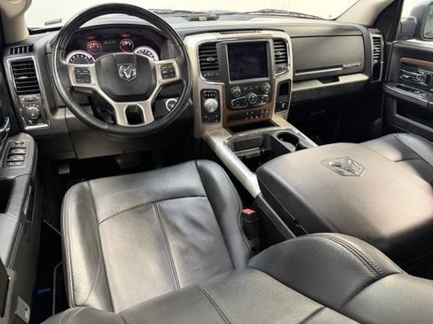 Used 2018 RAM 1500 Laramie w/ Convenience Group AWD/4WD image 7