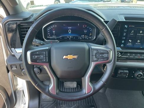 Used 2025 Chevrolet Silverado 2500 LT w/ Safety Package AWD/4WD image 16