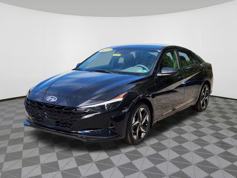 Certified 2023 Hyundai Elantra SEL w/ Convenience Package FWD image 2