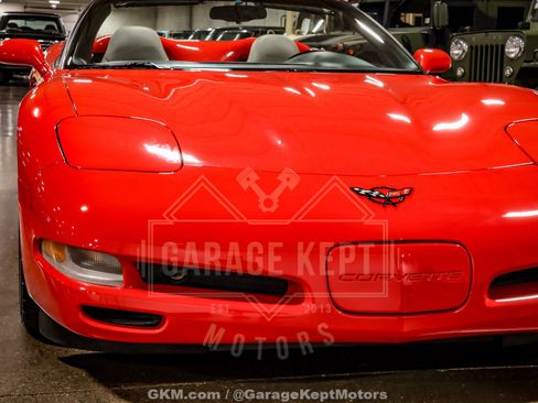 Used 1999 Chevrolet Corvette Convertible w/ Memory Pkg RWD image 31