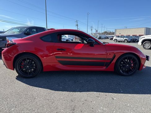 Used 2024 Toyota GR86 TRUENO Edition image 10