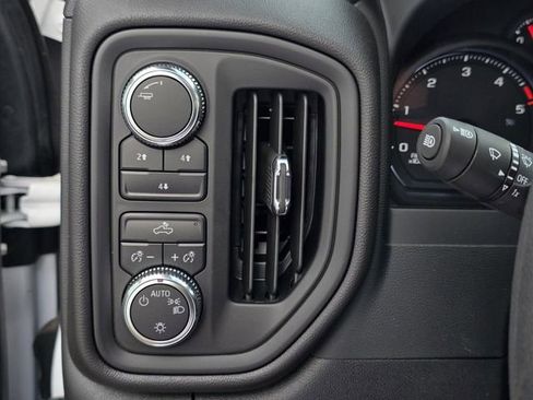 Used 2024 GMC Sierra 2500 Pro image 14