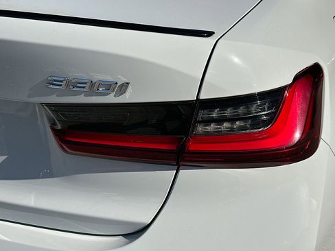Certified 2023 BMW 330i Sedan w/ M Sport Package image 32