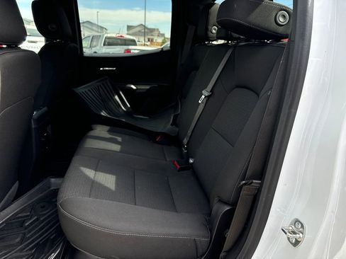 Used 2024 Chevrolet Colorado LT w/ LT Convenience Package image 23