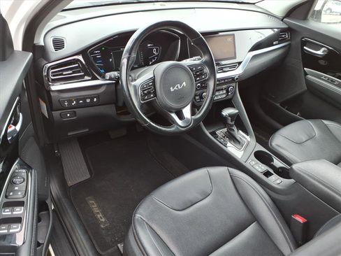 Used 2022 Kia Niro EX Premium image 14