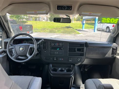Used 2025 Chevrolet Express 3500 LS RWD image 22
