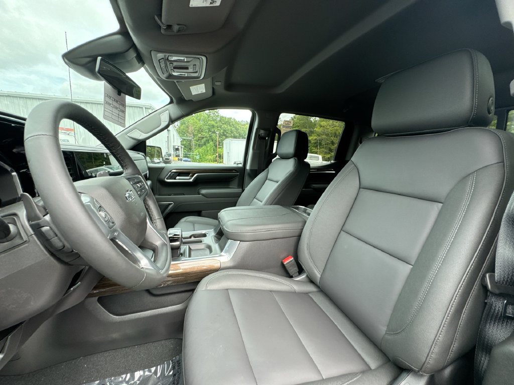 New 2026 Chevrolet Silverado 1500 RST w/ RST All Star Premium Package AWD/4WD image 13