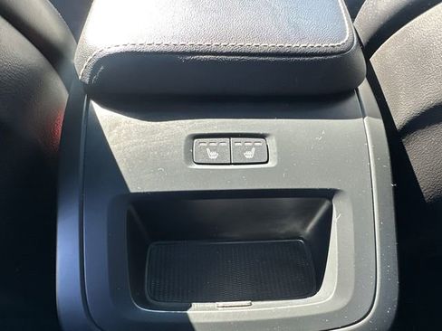 Used 2019 Volvo XC60 T5 R-Design w/ Protection Package image 18