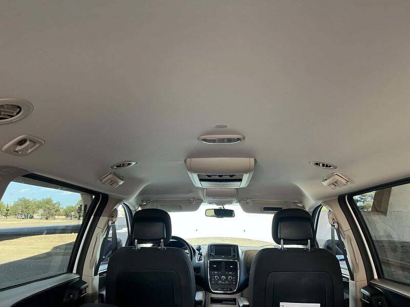 Used 2017 Dodge Grand Caravan SE w/ Power Window Group FWD image 34