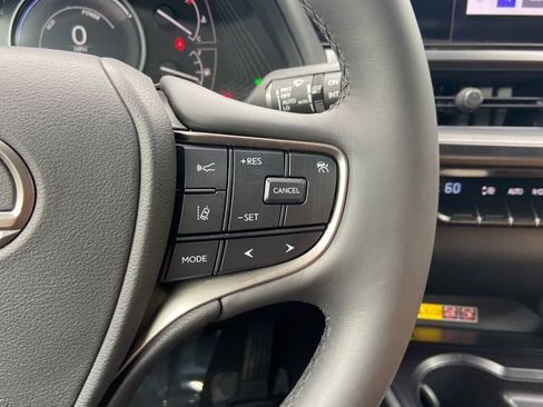 Used 2024 Lexus UX 250h AWD w/ Premium Package image 19