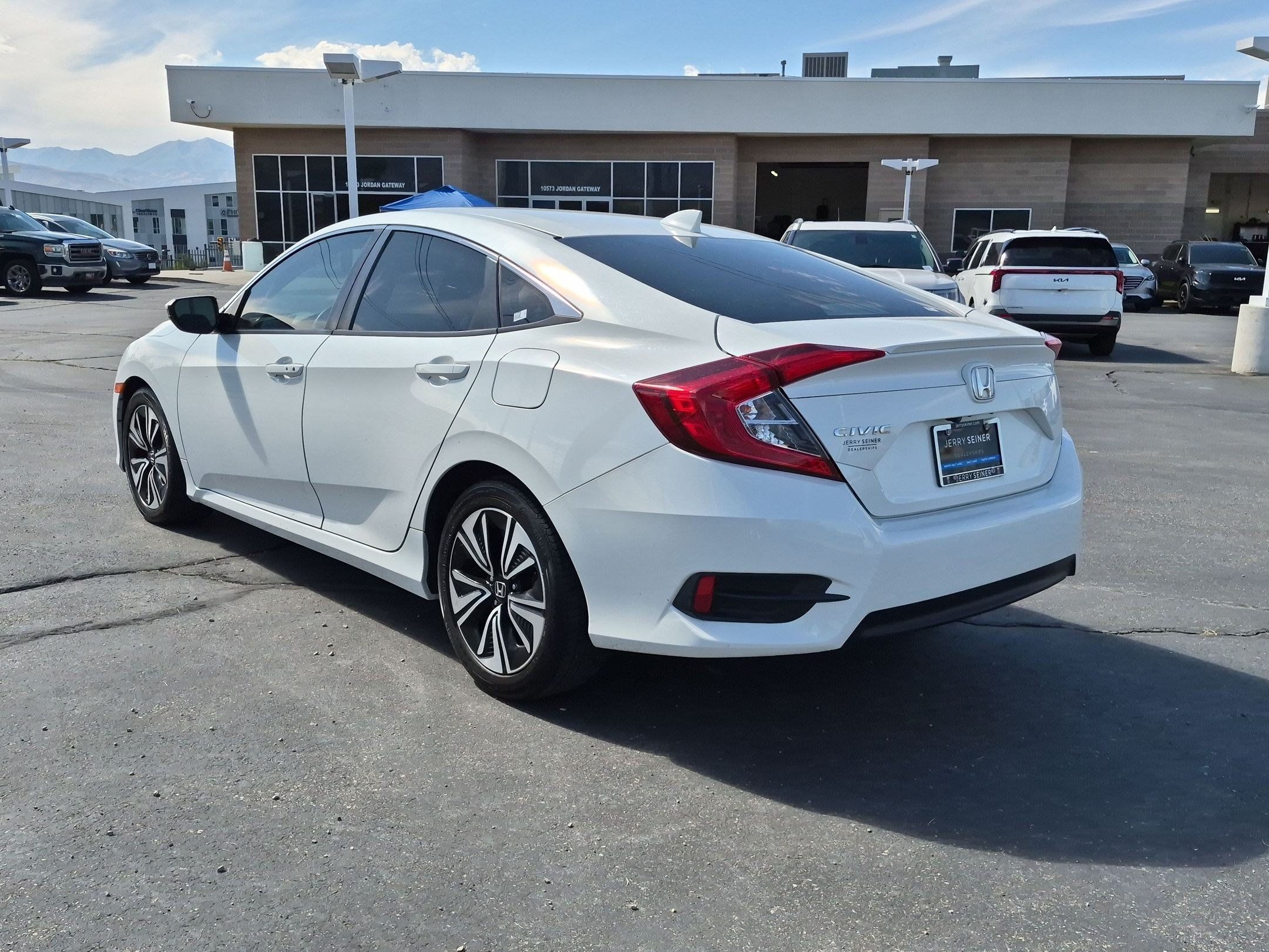 Used 2017 Honda Civic EX-L image 3