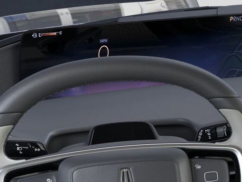 New 2025 Lincoln Navigator Reserve AWD/4WD image 13