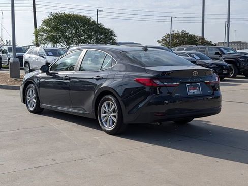Used 2025 Toyota Camry LE FWD image 9
