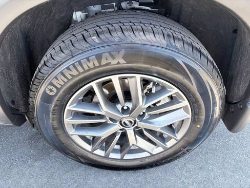 Used 2023 Nissan Rogue S FWD image 23