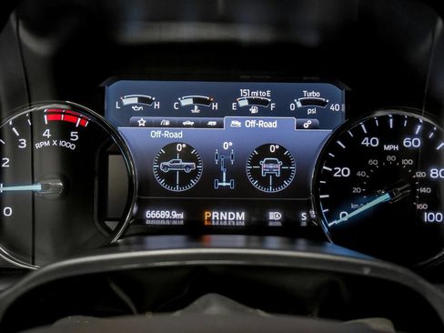 Used 2021 Ford F450 Platinum w/ FX4 Off-Road Package AWD/4WD image 18