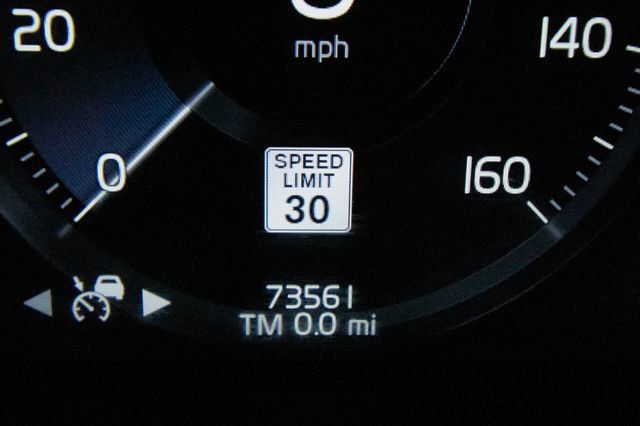 Used 2022 Volvo XC90 T6 Momentum w/ Advanced Package AWD/4WD image 6