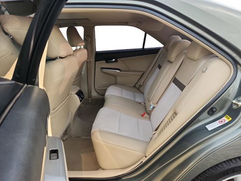 Used 2013 Toyota Camry XLE w/ Leather Pkg FWD image 19