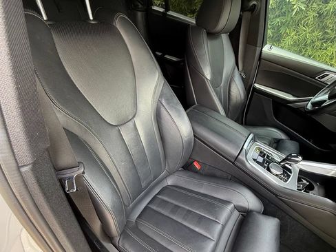 Used 2021 BMW X6 sDrive40i w/ M Sport Package RWD image 13
