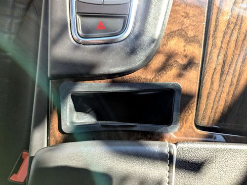 Used 2022 Cadillac Escalade ESV Sport Platinum image 30