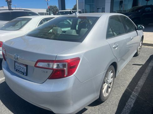 Used 2012 Toyota Camry XLE FWD image 3