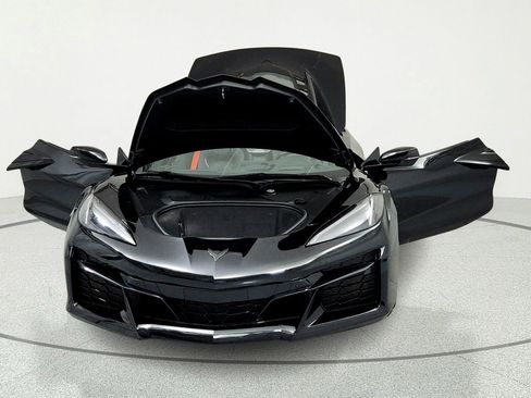 Used 2024 Chevrolet Corvette Z06 w/ Battery Protection Package RWD image 15