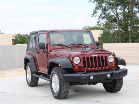 Used 2010 Jeep Wrangler Rubicon w/ PWR Convenience Group AWD/4WD image 11