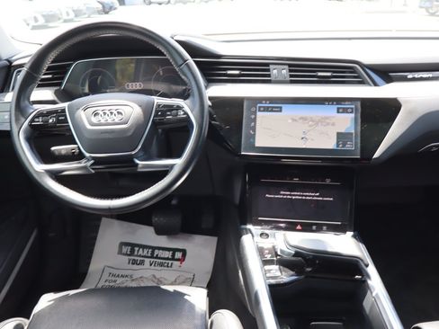 Used 2021 Audi e-tron Prestige w/ Prestige Package AWD/4WD image 12