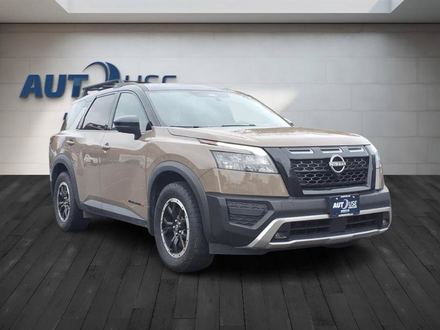 Used 2023 Nissan Pathfinder Rock Creek AWD/4WD image 6