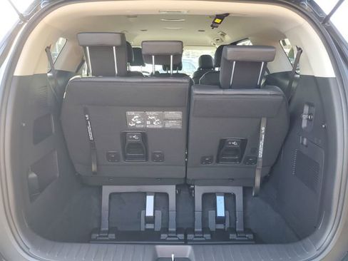 New 2026 Kia Carnival LXS image 8