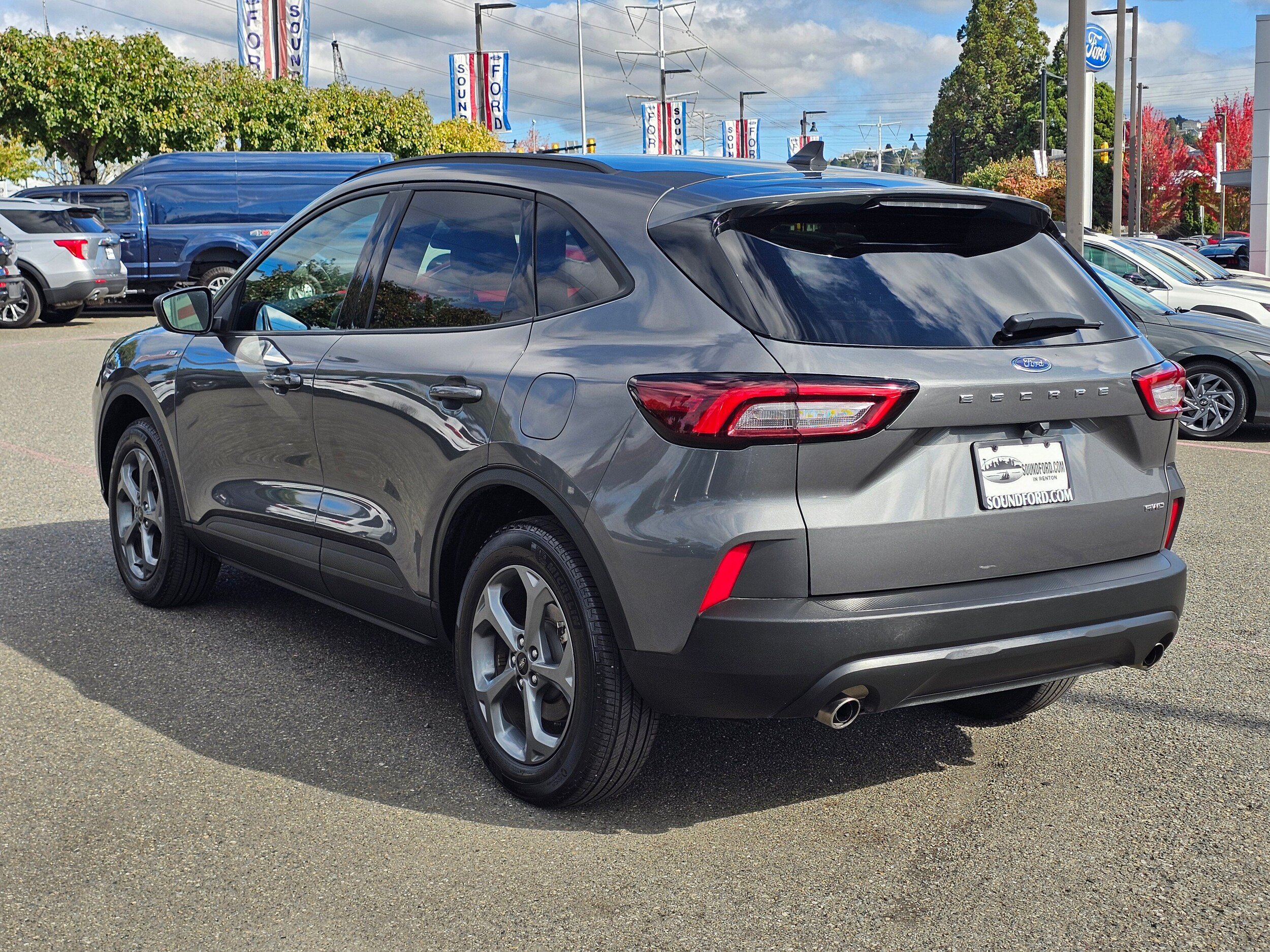 Used 2025 Ford Escape ST-Line AWD/4WD image 7