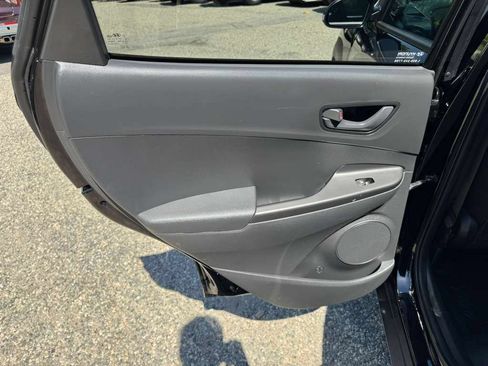 Certified 2021 Hyundai Kona SEL AWD/4WD image 18
