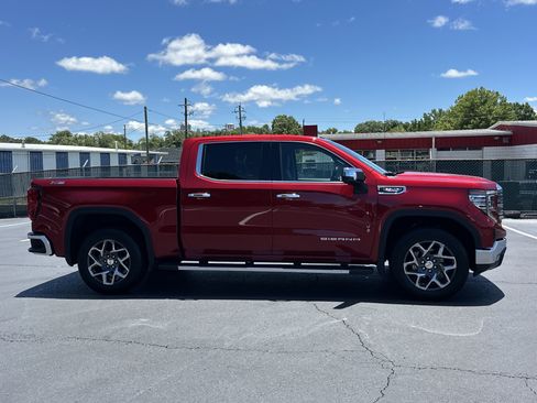 Used 2025 GMC Sierra 1500 SLT w/ SLT Premium Plus Package AWD/4WD image 8