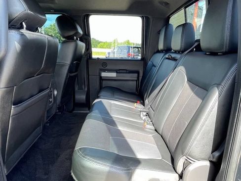 Used 2015 Ford F250 Lariat w/ Lariat Ultimate Package AWD/4WD image 28