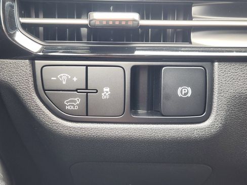 Used 2026 Kia Sportage EX FWD image 25