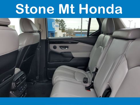 Used 2023 Honda Pilot EX-L image 11