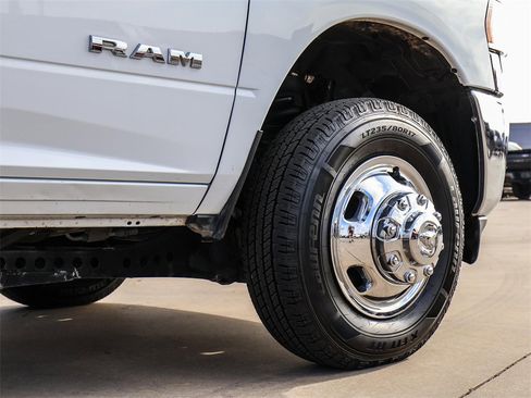 Used 2024 RAM 3500 SLT w/ Quick Order Package 2YG SLT image 9