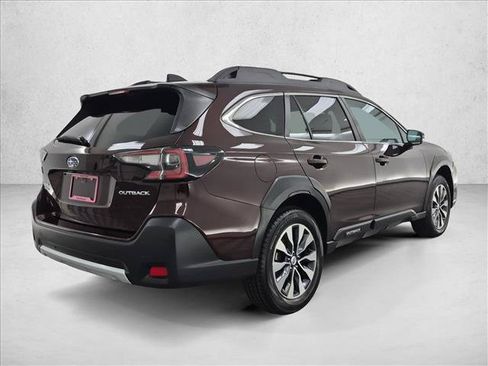 Used 2023 Subaru Outback Limited AWD/4WD image 5