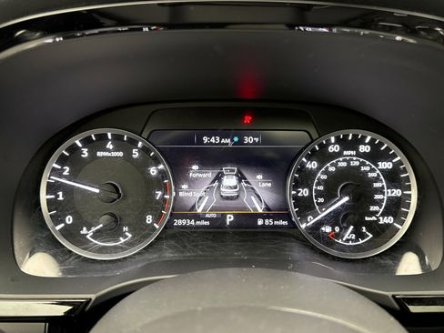 Used 2023 INFINITI QX60 Pure image 9