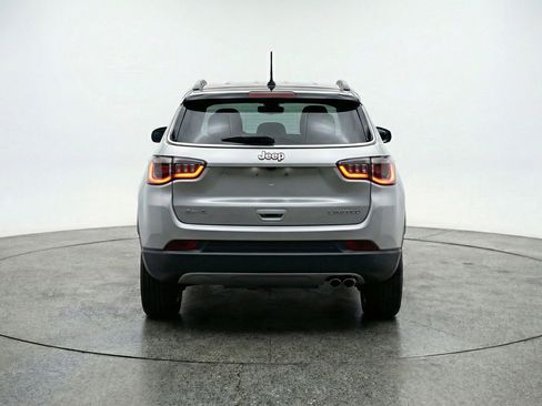 Used 2025 Jeep Compass Limited AWD/4WD image 7