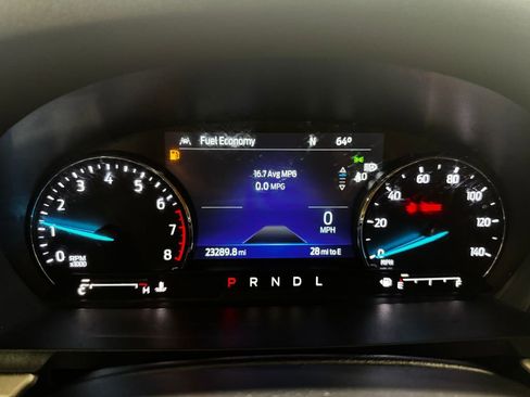 Used 2023 Ford Explorer XLT AWD/4WD image 7